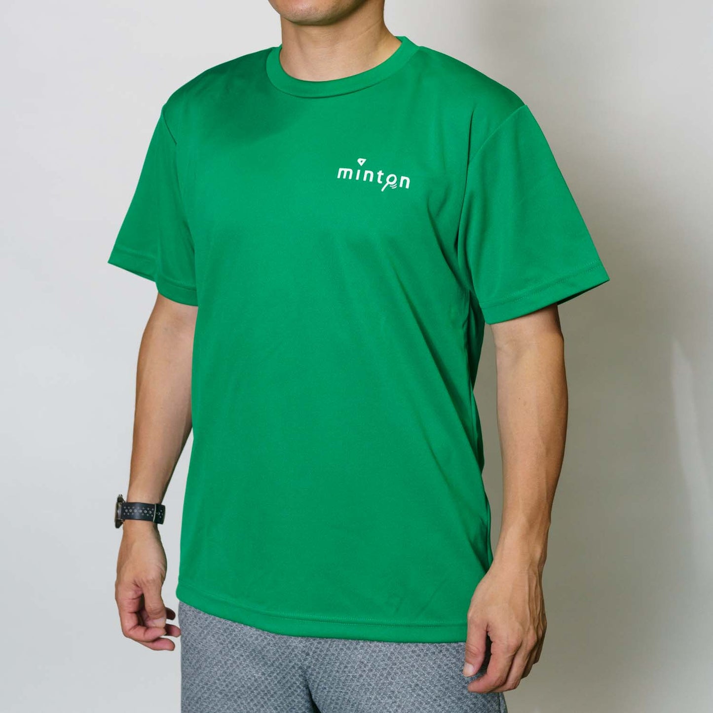 【売り尽くしセール対象】minton 背面スターTシャツ