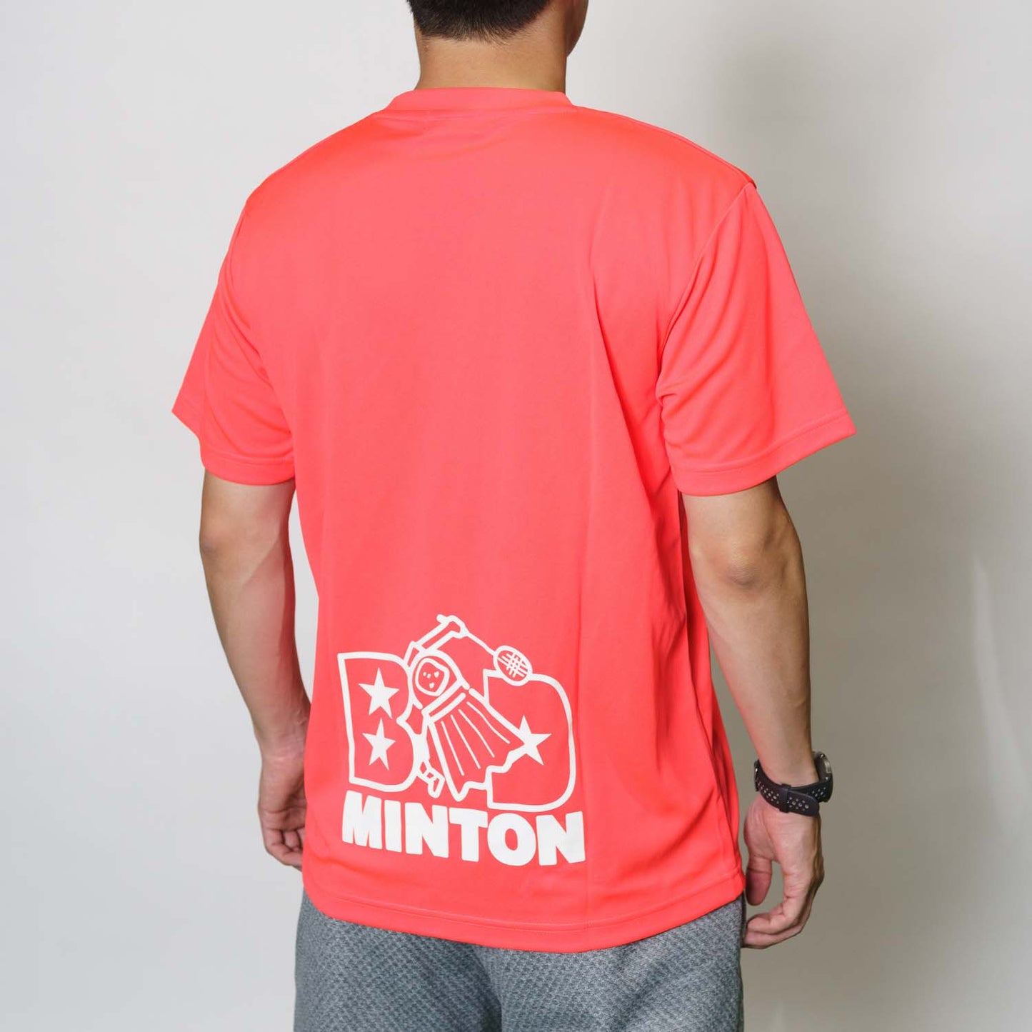 【売り尽くしセール対象】minton 背面スターTシャツ